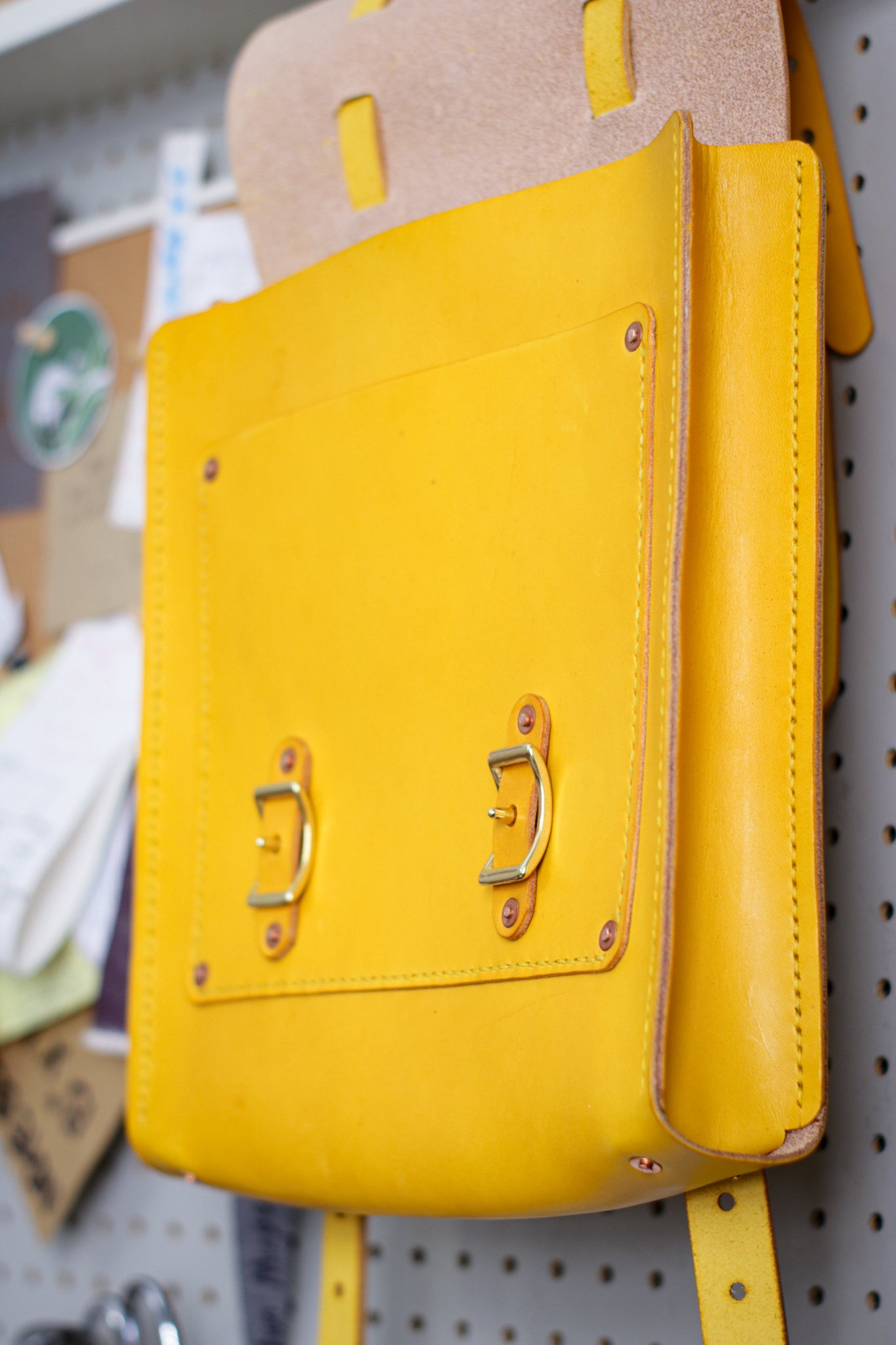 Yellow Leather Backpack | MOCHILA