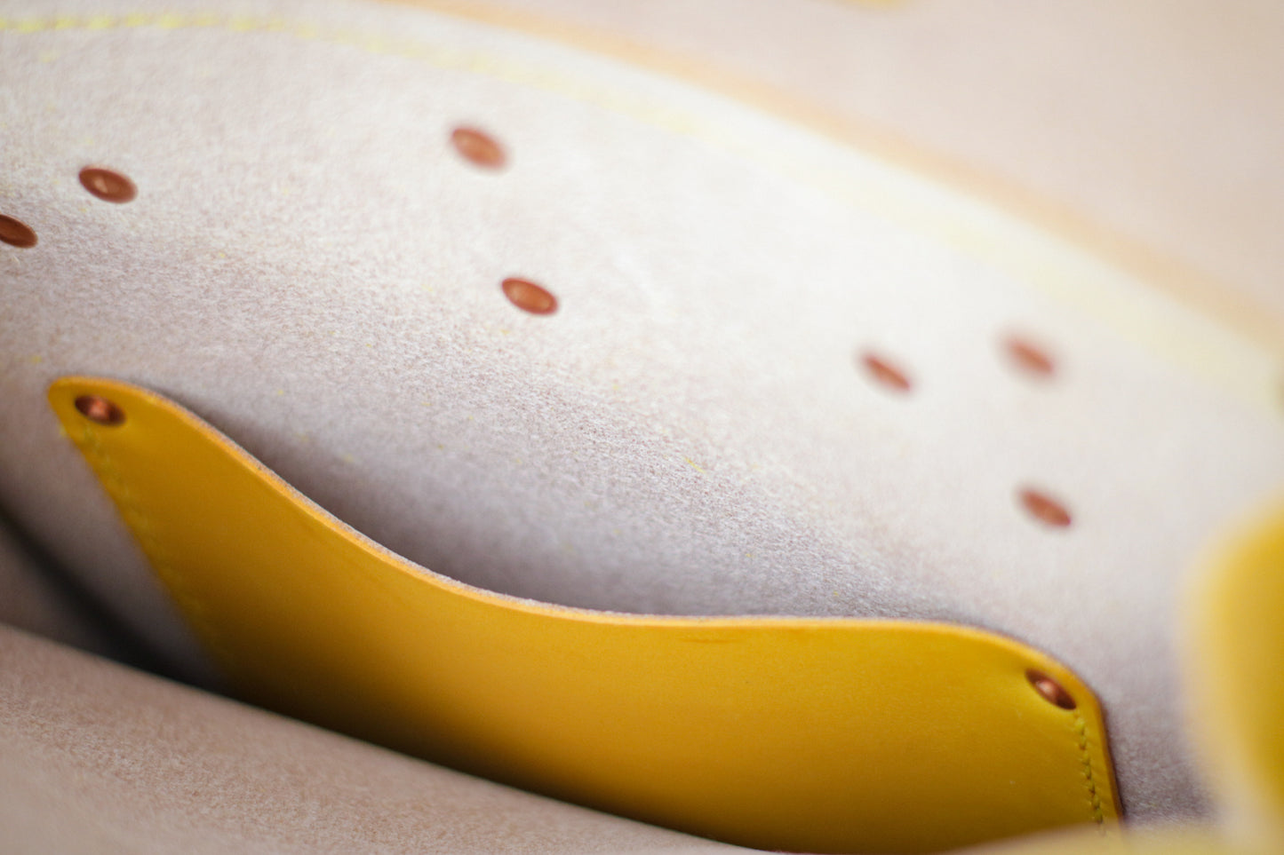 Yellow Leather Backpack | MOCHILA
