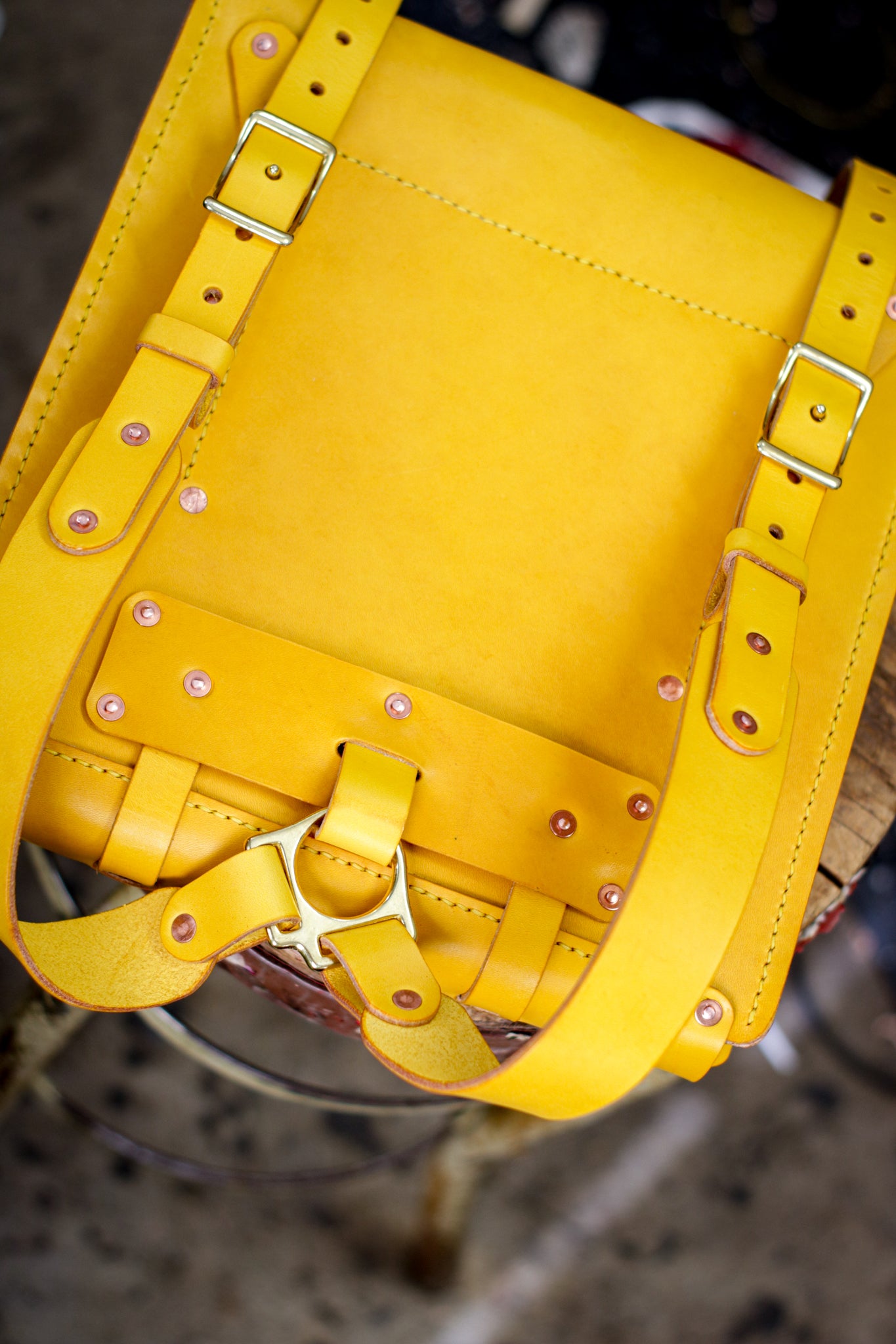 Yellow Leather Backpack | MOCHILA