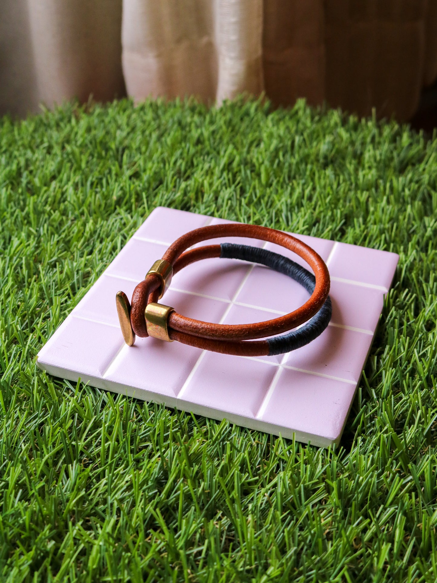 [MISFIT/SAMPLE] Friendship Leather Bracelet | 7.75" TAN + INDIGO THREAD + BRASS T-CLASP