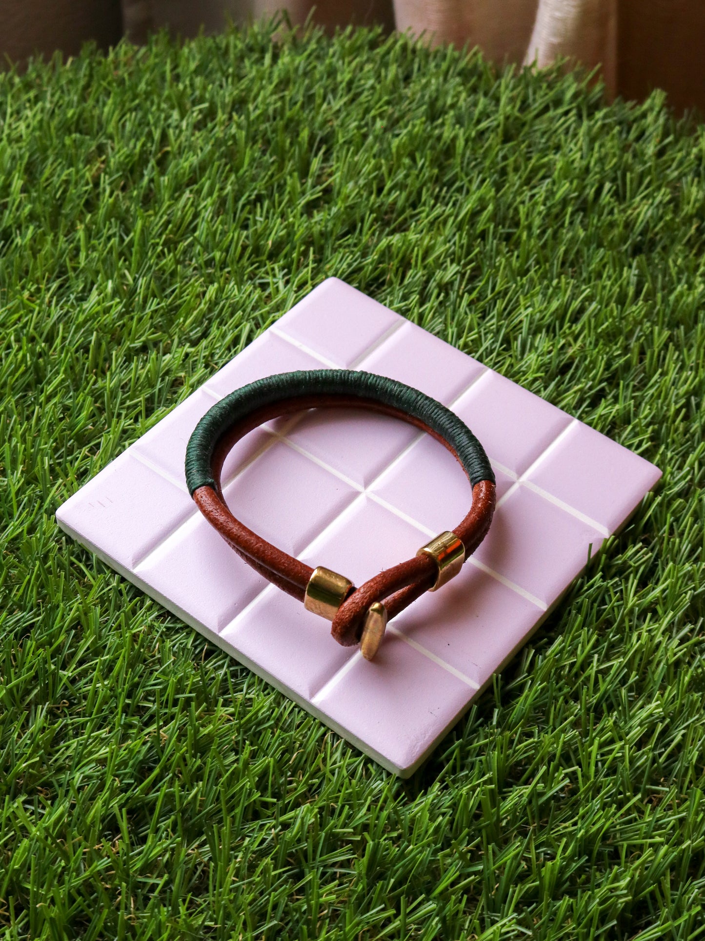 [MISFIT/SAMPLE] Friendship Leather Bracelet | 8.25"  TAN + GREEN THREAD + BRASS