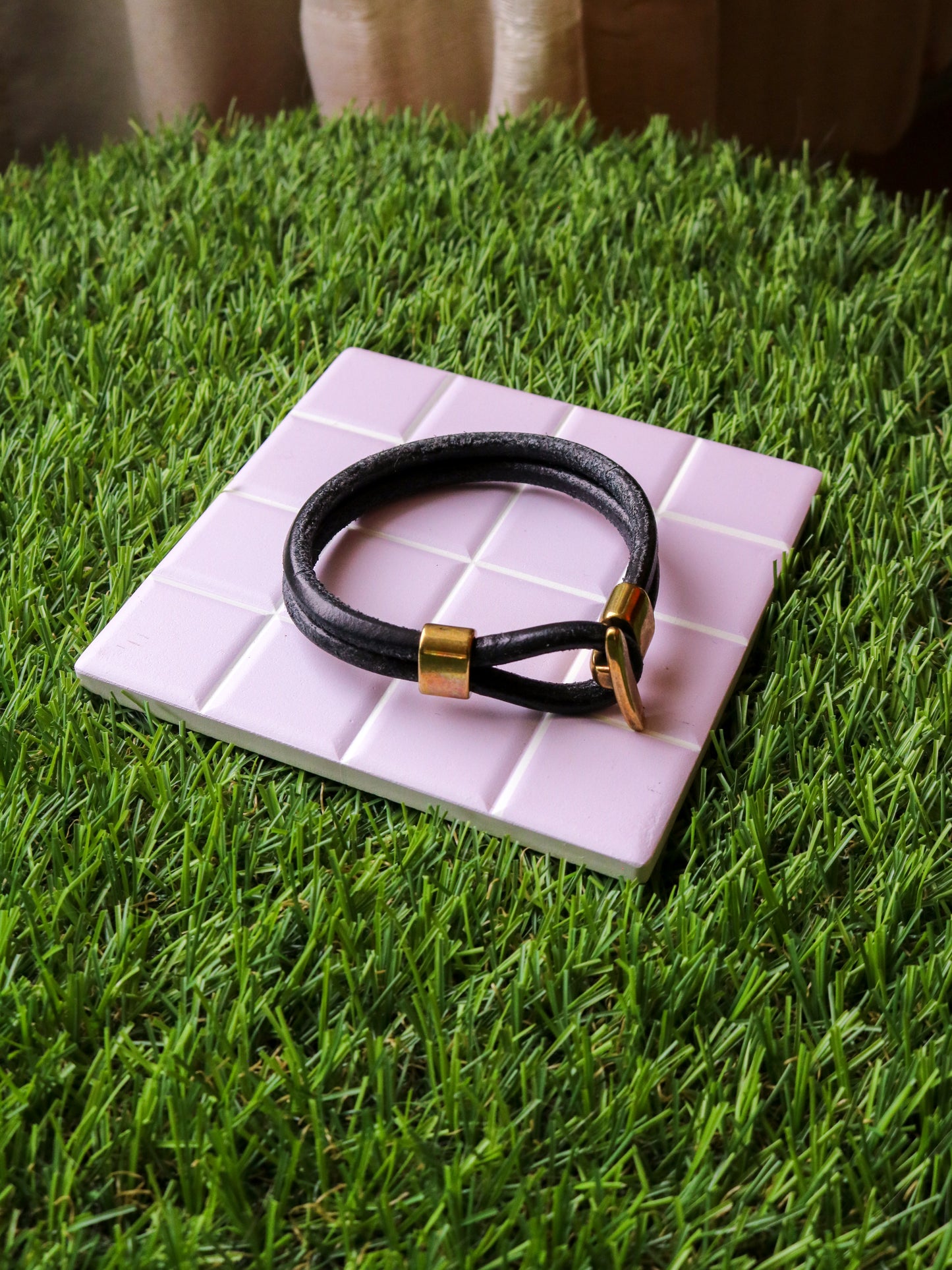 [MISFIT/SAMPLE] Friendship Leather Bracelet | 7.5" BLACK + BRASS