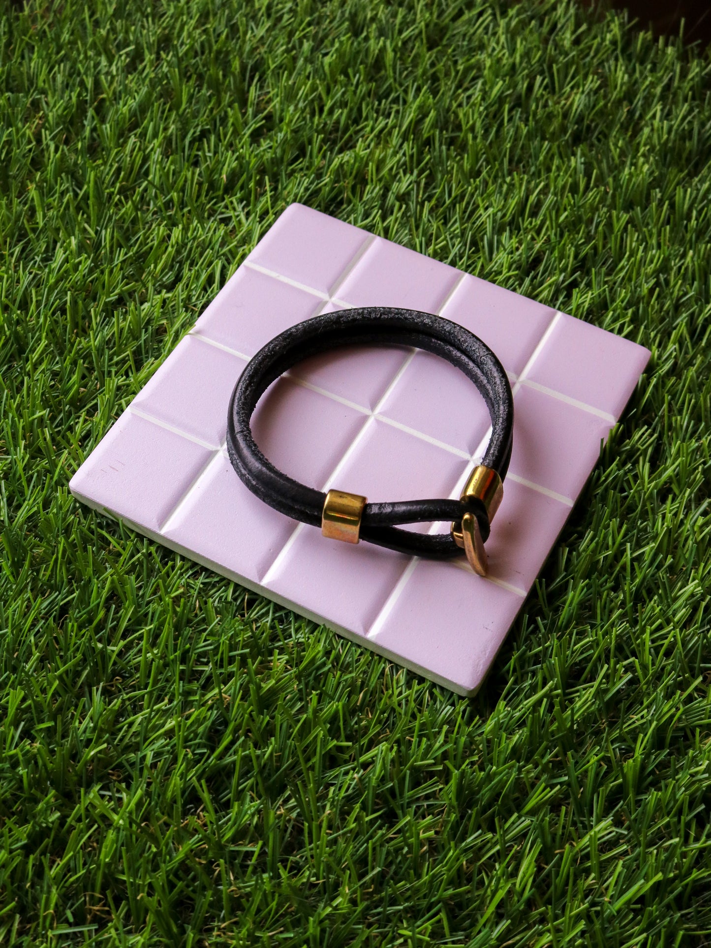 [MISFIT/SAMPLE] Friendship Leather Bracelet | 7.5" BLACK + BRASS