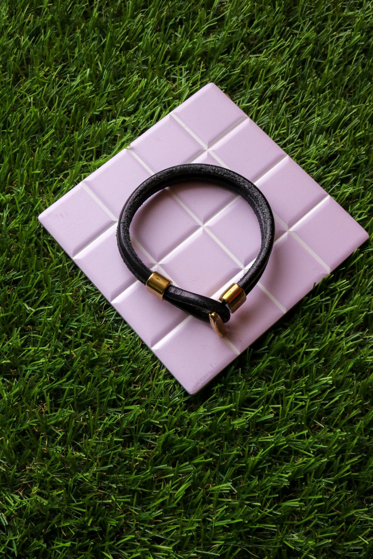 [MISFIT/SAMPLE] Friendship Leather Bracelet | 7.5" BLACK + BRASS