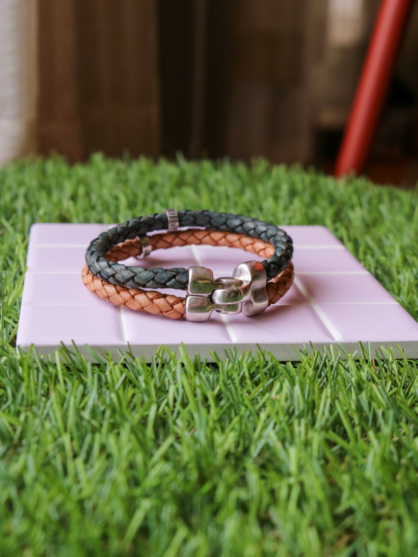 [MISFIT/SAMPLE] Friendship Leather Bracelet | 6.75" NOTCH+FLETCH + NATURAL&INDIGO BRAID