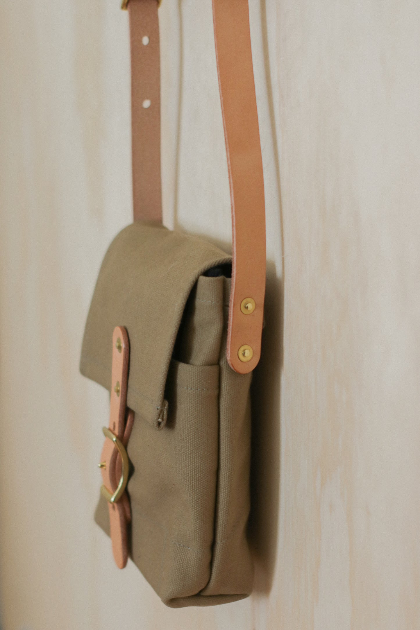 Small Cross Body Bag | HEAVY TAN CANVAS