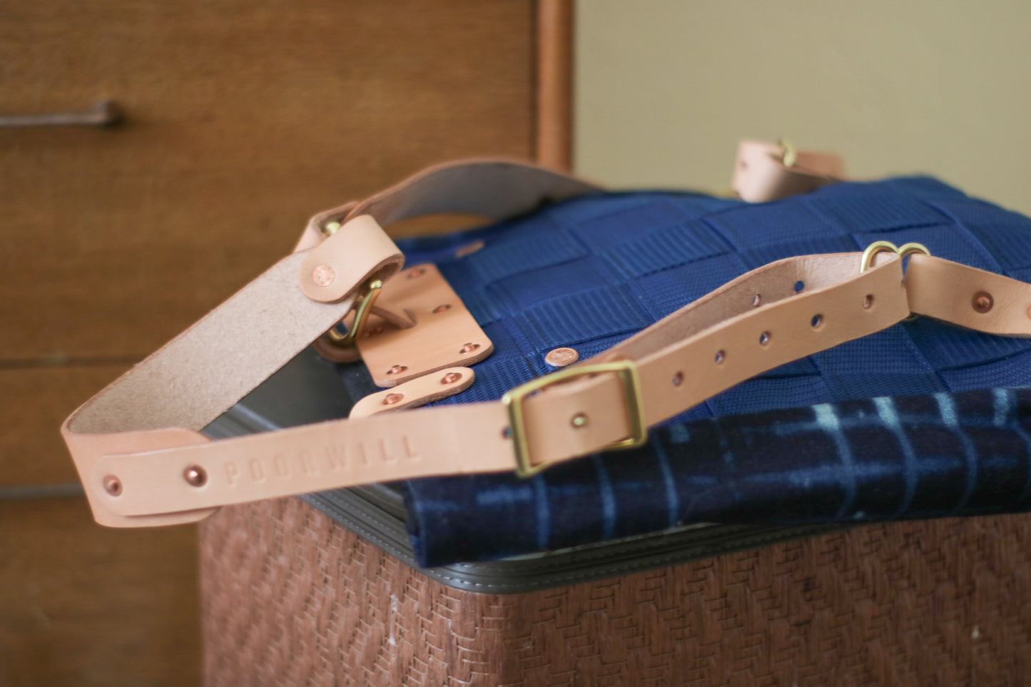 [MISFIT/SAMPLE] SUPER BLUE WOVEN DAY-PACK